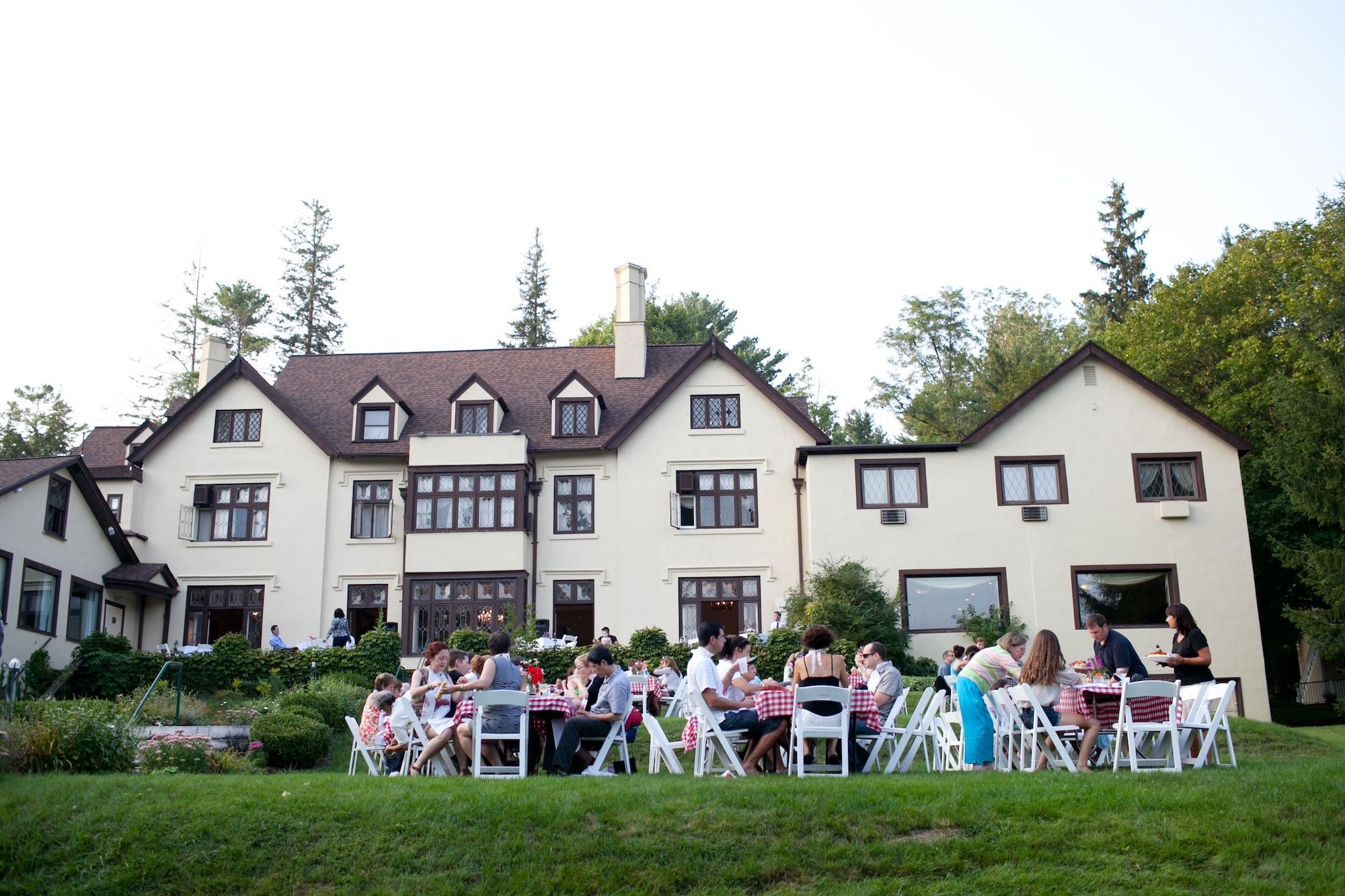 Seven Hills Inn เลนอกซ์ ภายนอก รูปภาพ