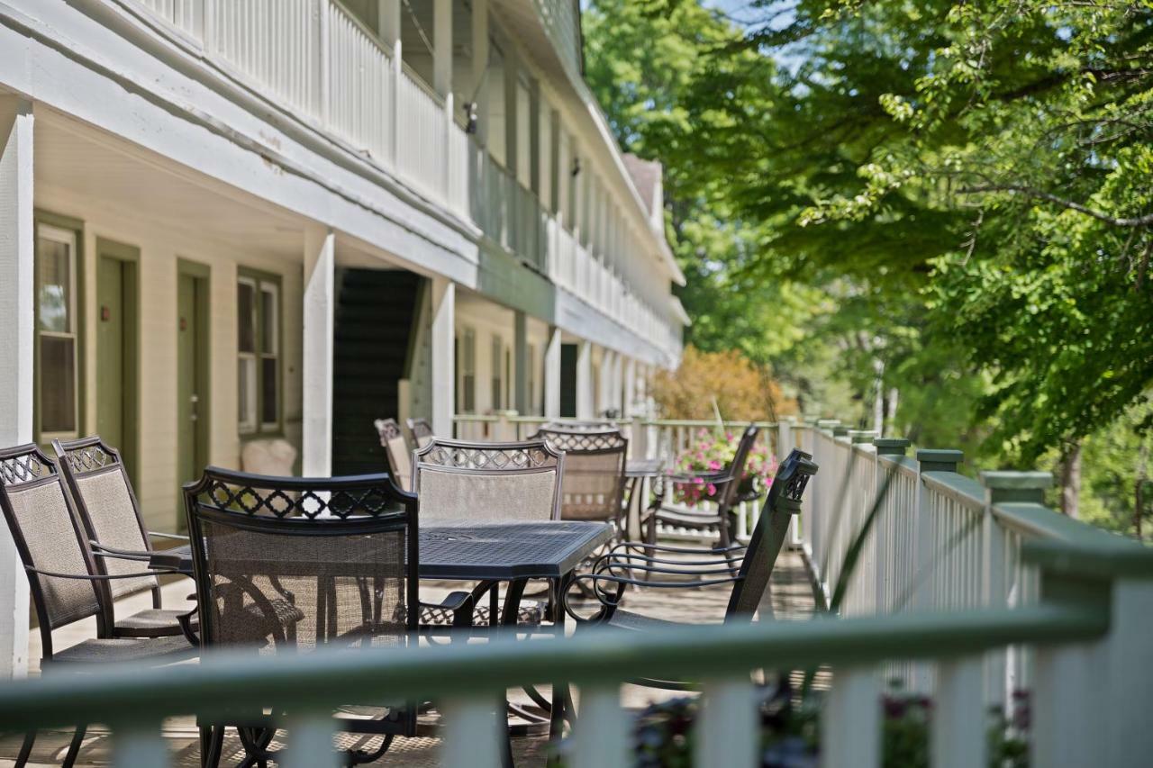 Seven Hills Inn เลนอกซ์ ภายนอก รูปภาพ
